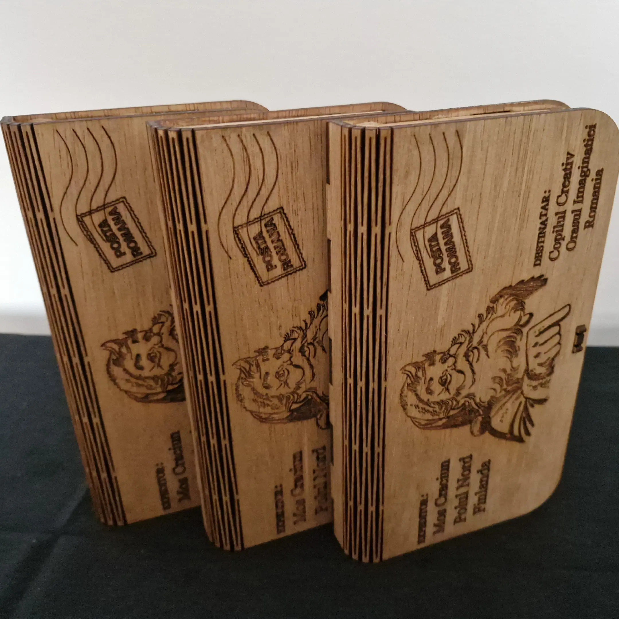 Cutie personalizată, gravată laser — model „Scrisoare de la Moș Crăciun"