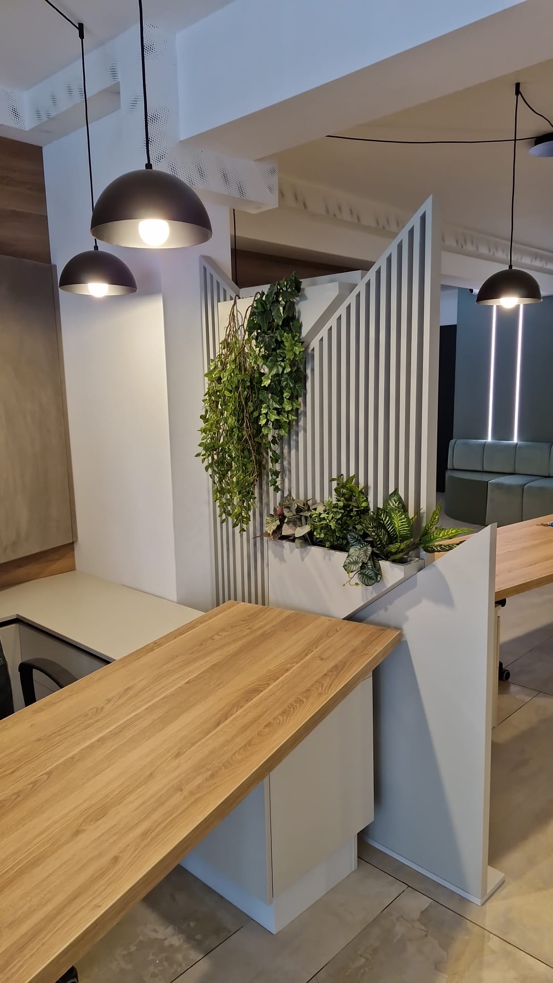 Spatii de birouri integrate cu spatiul de servit masa